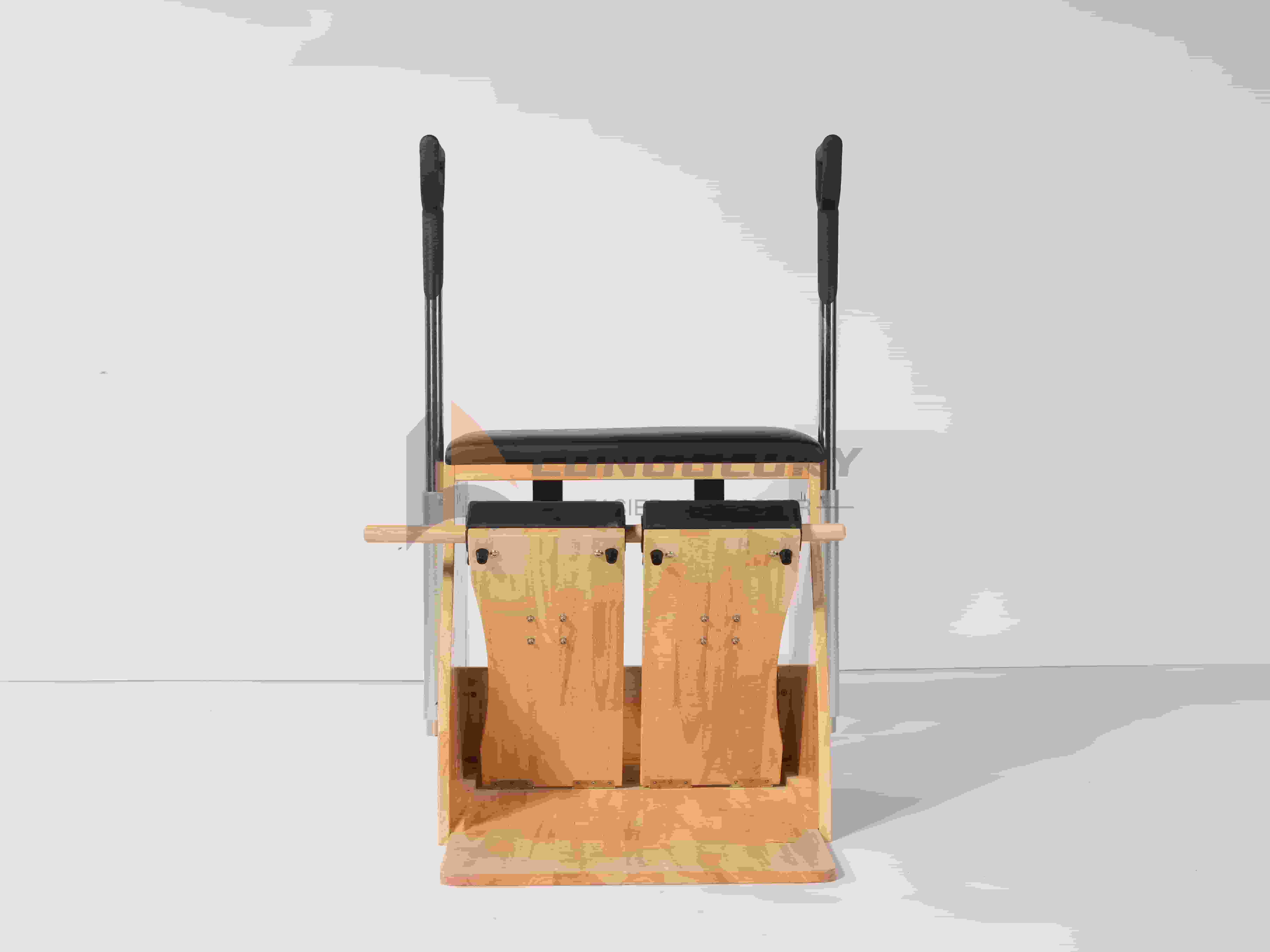 Oak Wood Wunda Chair